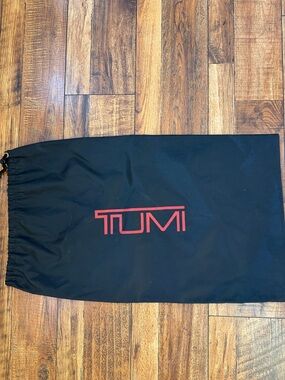 Tumi Laundry Black bag